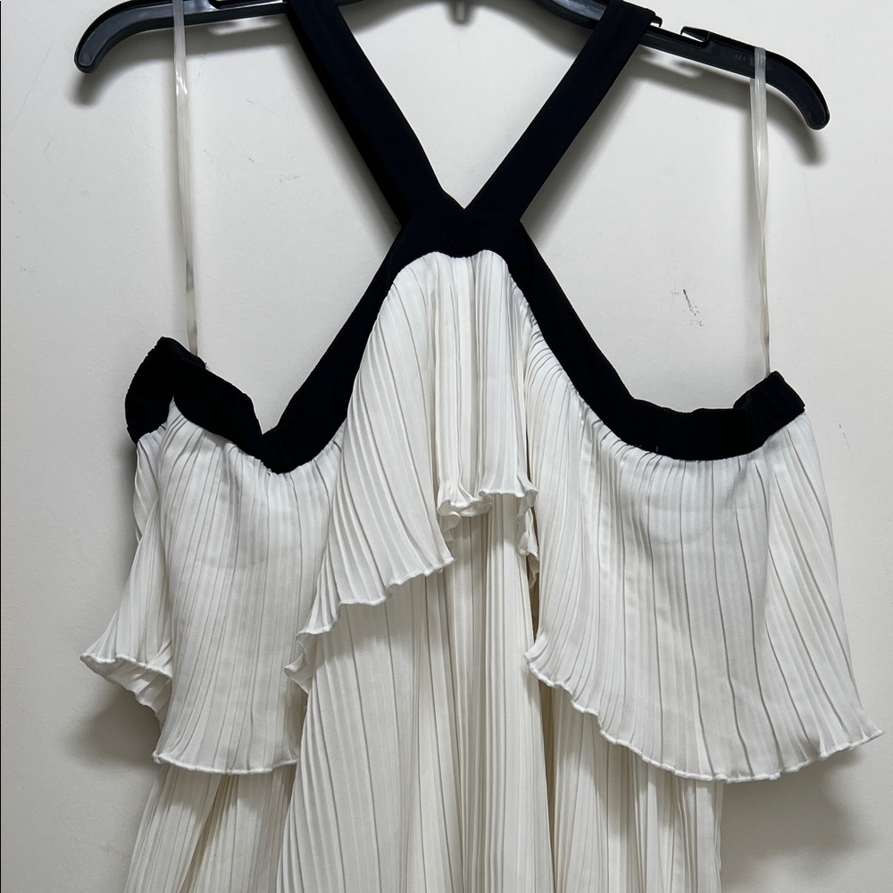 INC International Concepts White Pleated Cold Shoulder Blouse Size Large